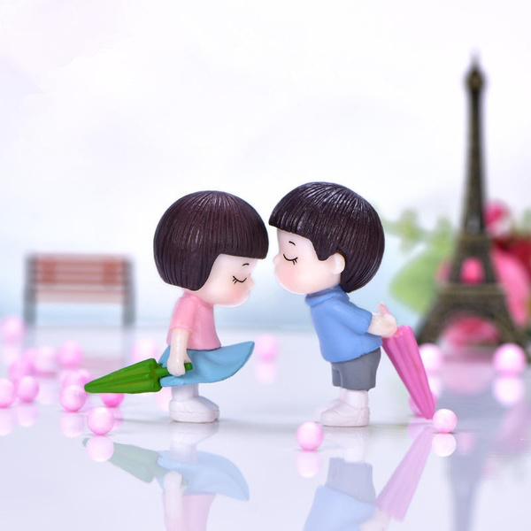 Umbrella Couple Miniatures- Back Garden Nursery