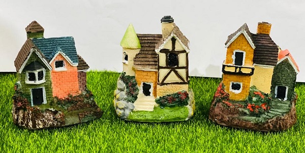 Miniature House Garden Ornament - Back Garden Nursery