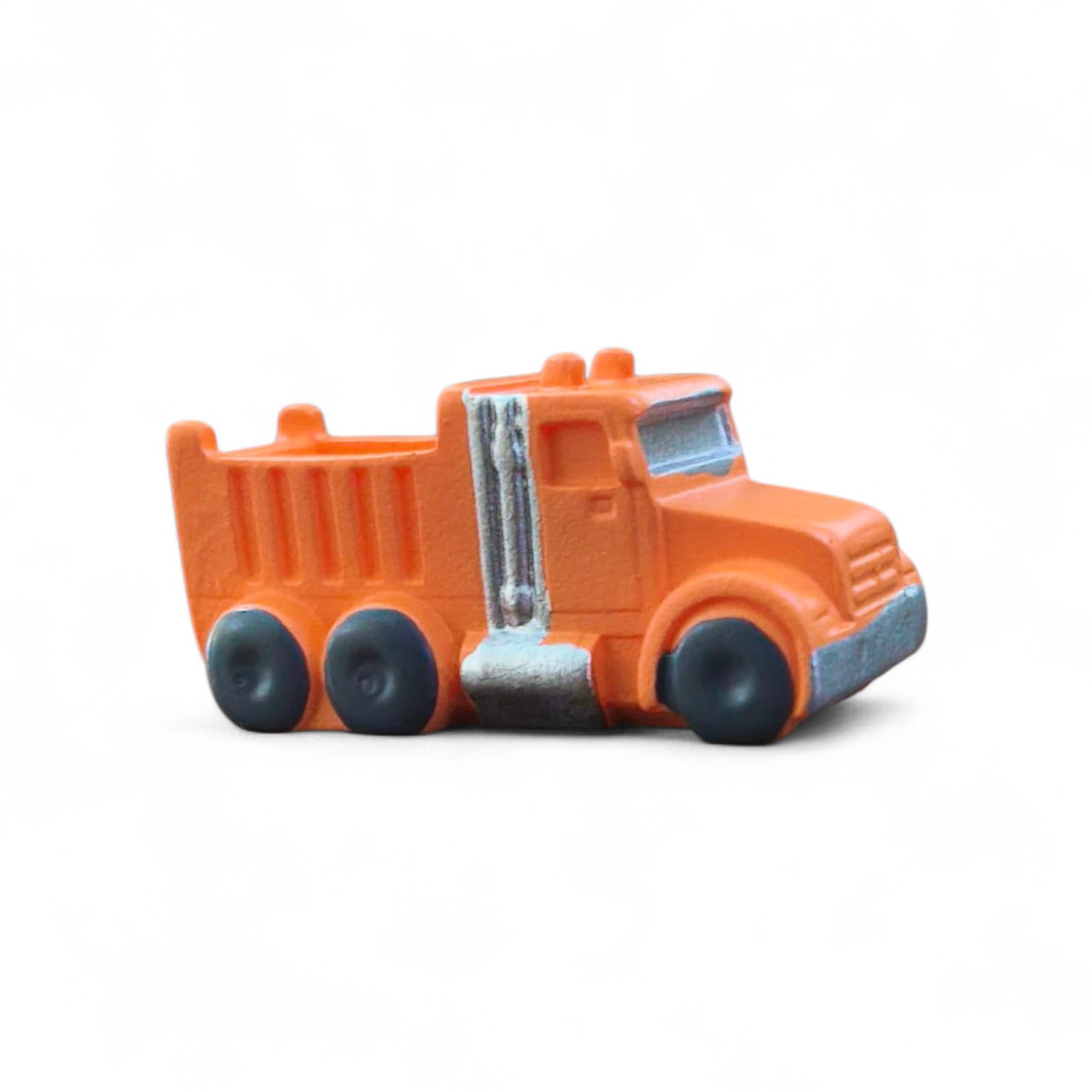 Miniature Truck for Decoration & DIY Crafts - Back garden Nursery