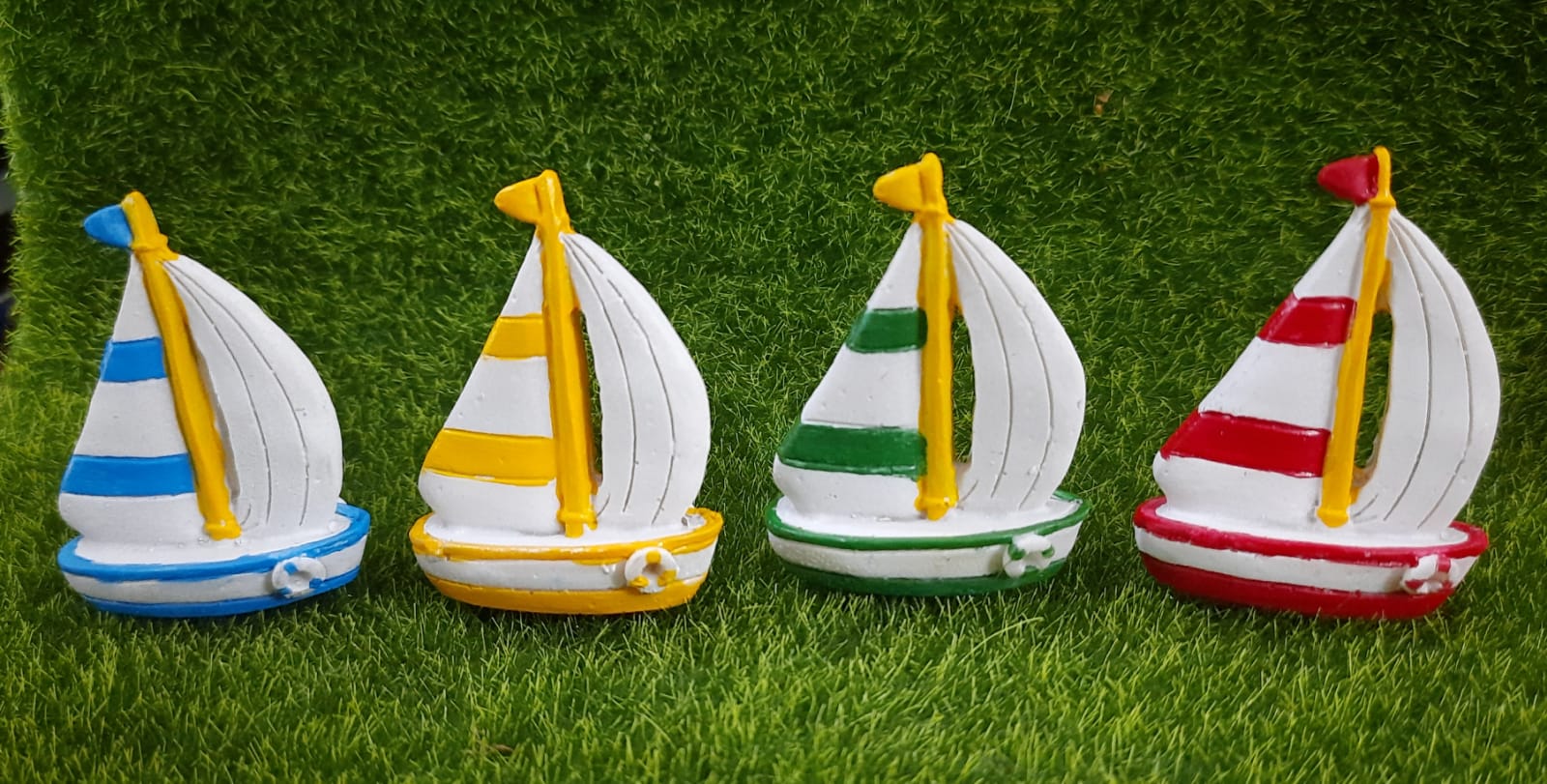 Multicolor Resin Ships (Set of 4) - Back Garden Nursery