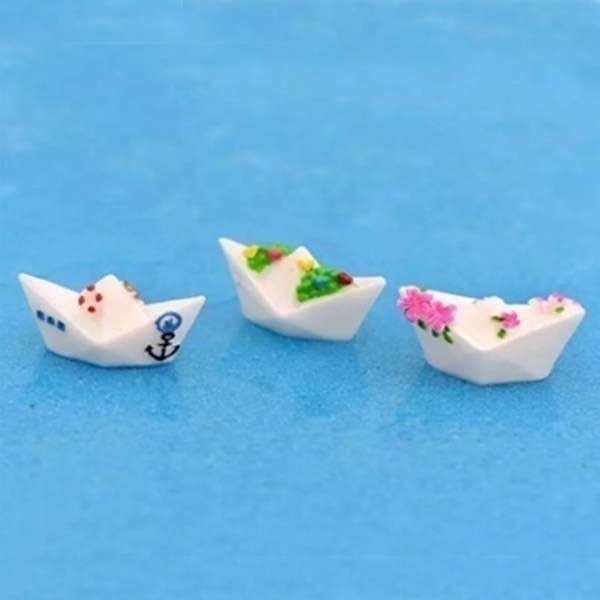 Miniature Tri Color Boat Set of 3 - Back Garden Nursery
