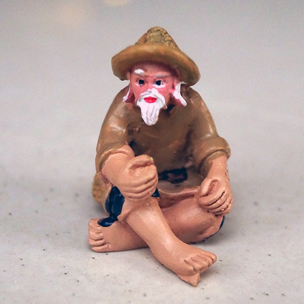 Miniature Men with bamboo, Hay Hat Sitting Man Garden Landscaping Ornament - Back Garden Nursery