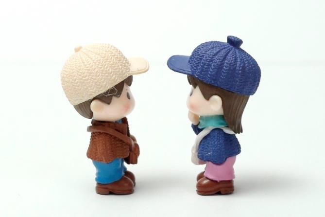 Standing Couple Miniature  - Decor Item – Back Garden Nursery