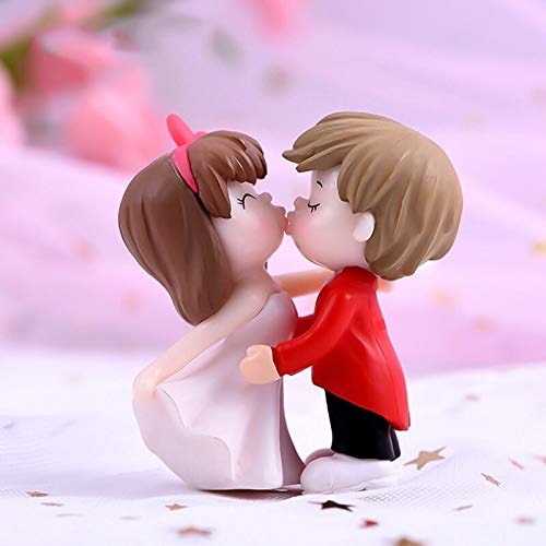 New Kissing Couple Miniatures- Back Garden Nursery