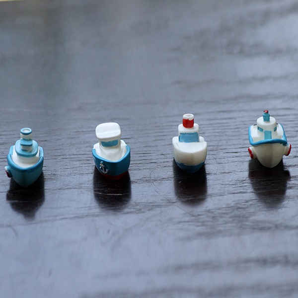 Miniature Boat for Decoration & DIY Projects - Back Garden Nursery